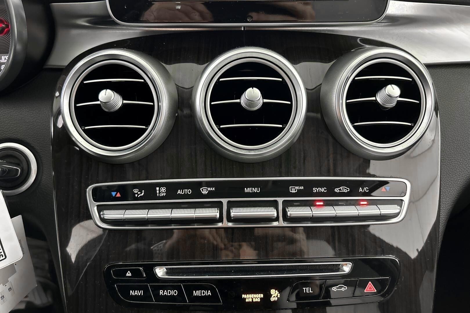 Mercedes-Benz C iso kuva 14