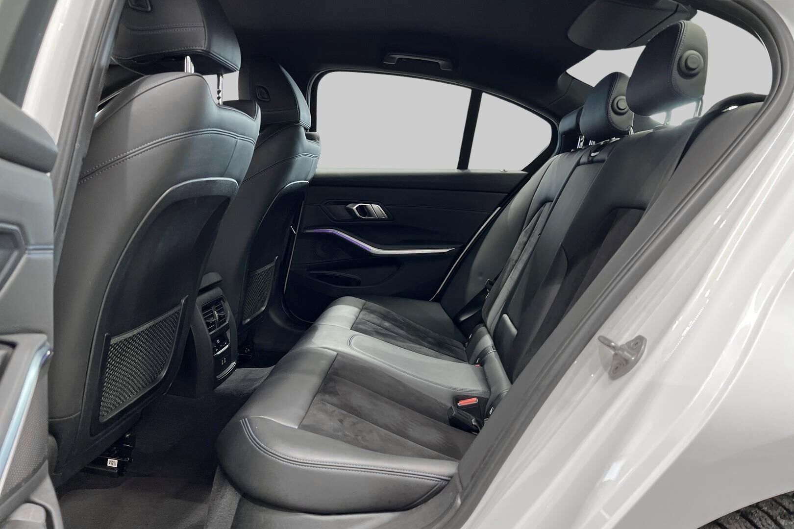 BMW 3-SARJA iso kuva 10