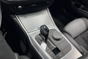 BMW 3-SARJA esikatselu 24