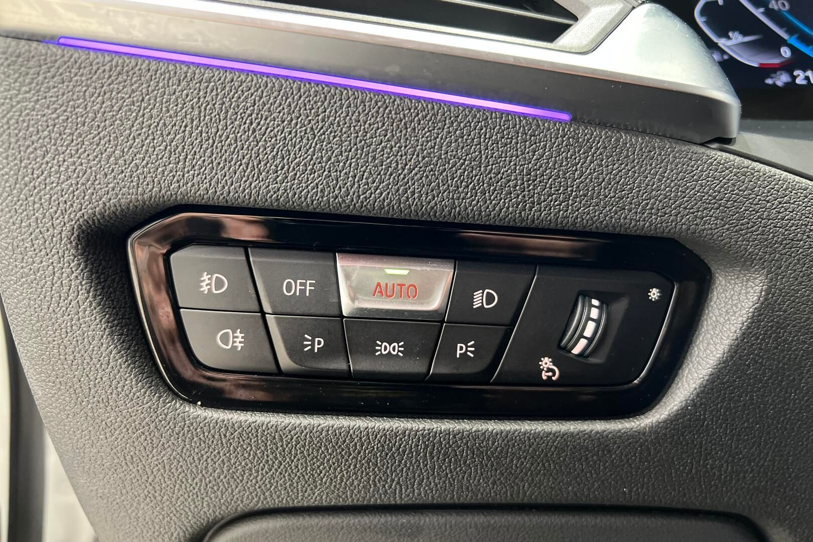 BMW 3-SARJA iso kuva 28