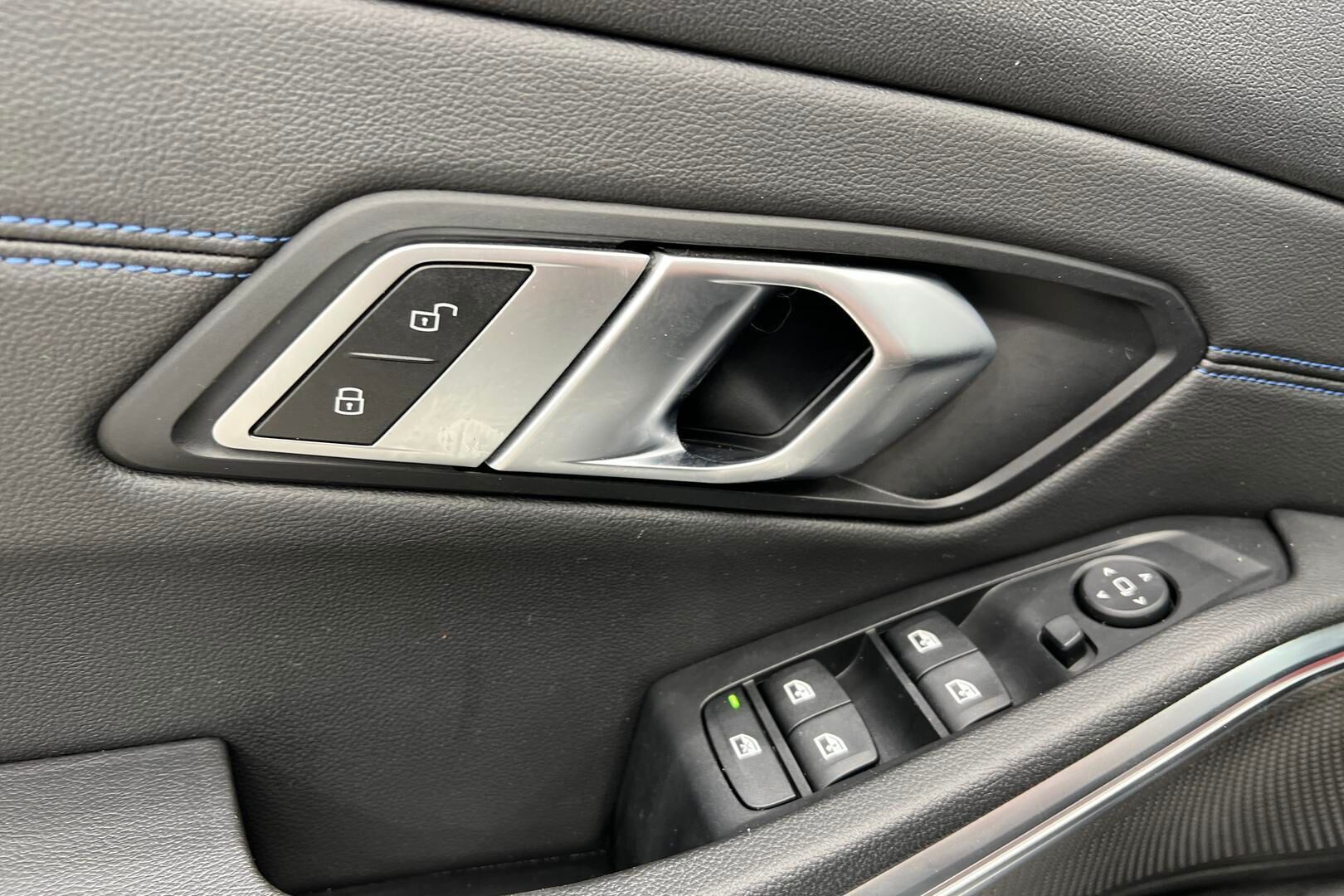 BMW 3-SARJA iso kuva 29