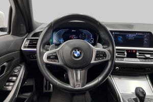 BMW 3-SARJA esikatselu 31