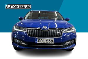 Skoda Superb esikatselu 2