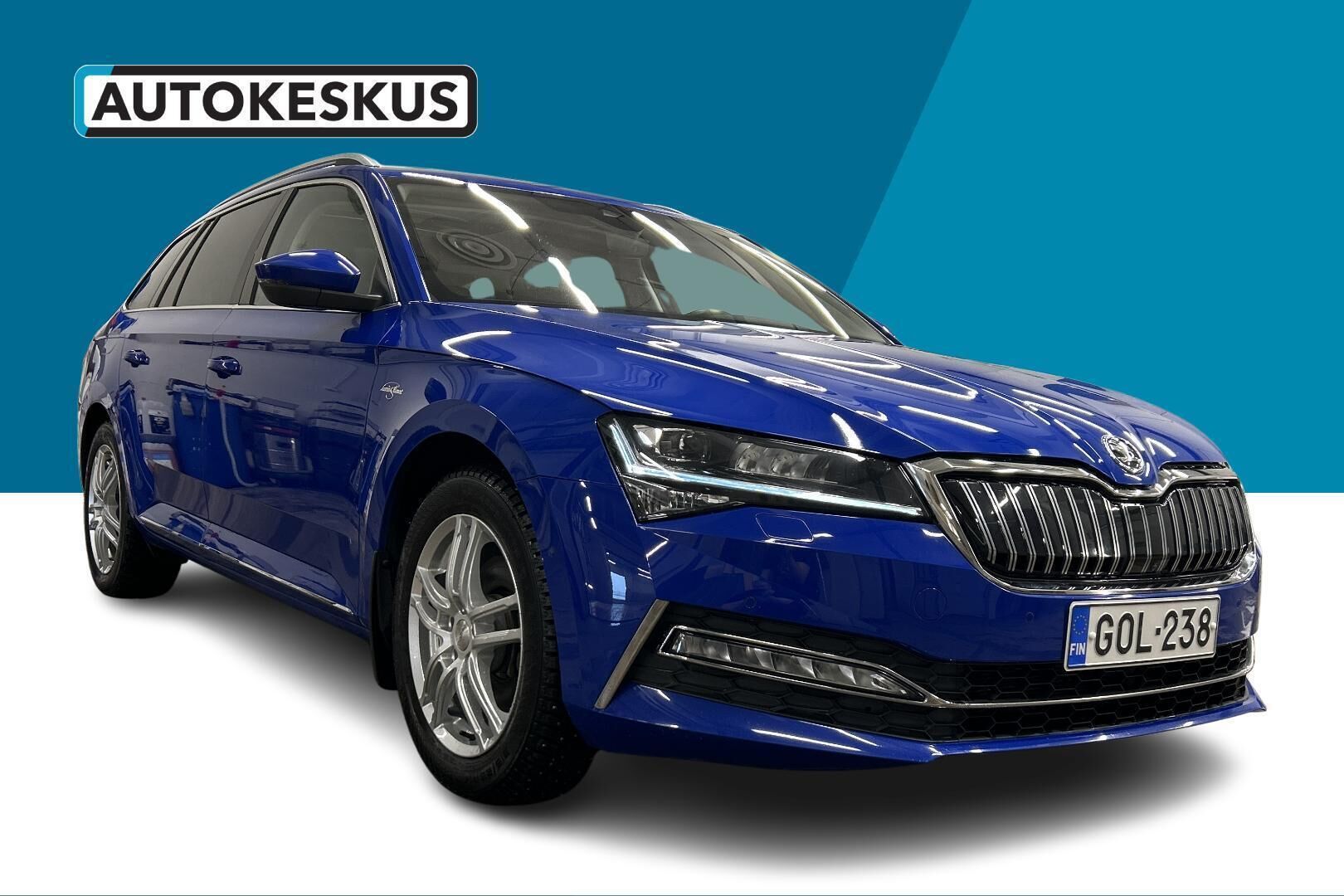Skoda Superb iso kuva 20