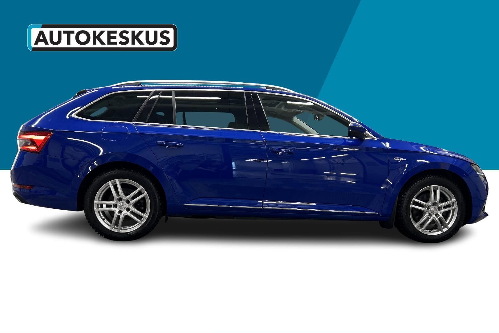 Skoda Superb iso kuva 3