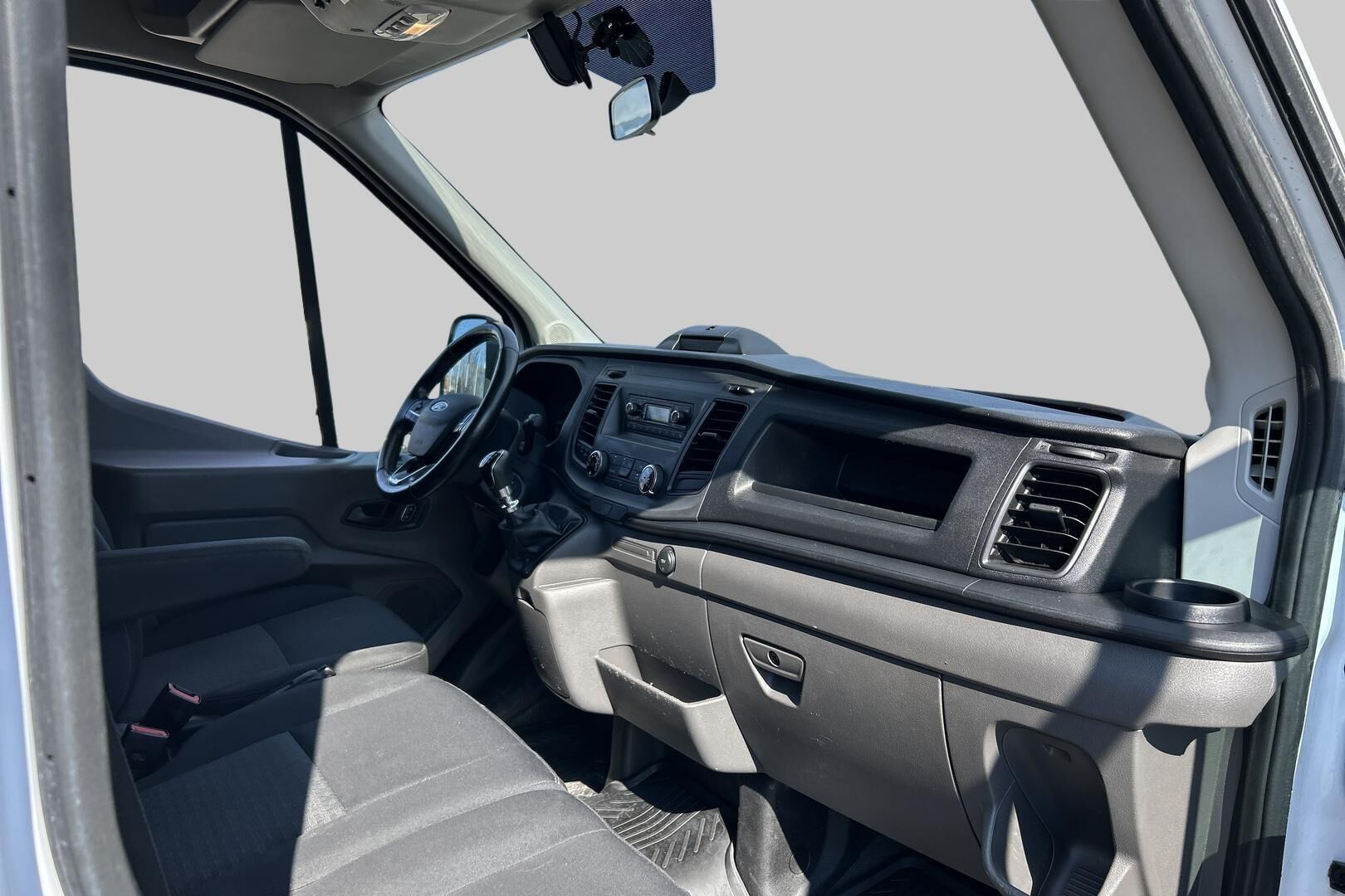 Ford Transit iso kuva 12