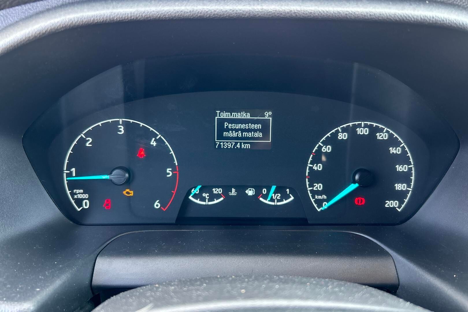 Ford Transit iso kuva 15