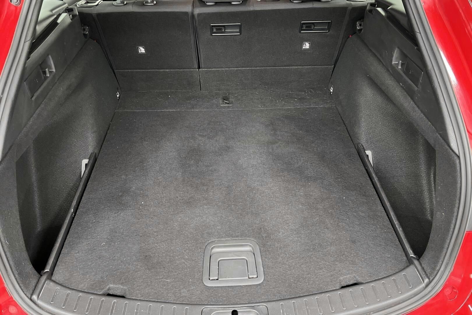 Toyota Corolla iso kuva 11