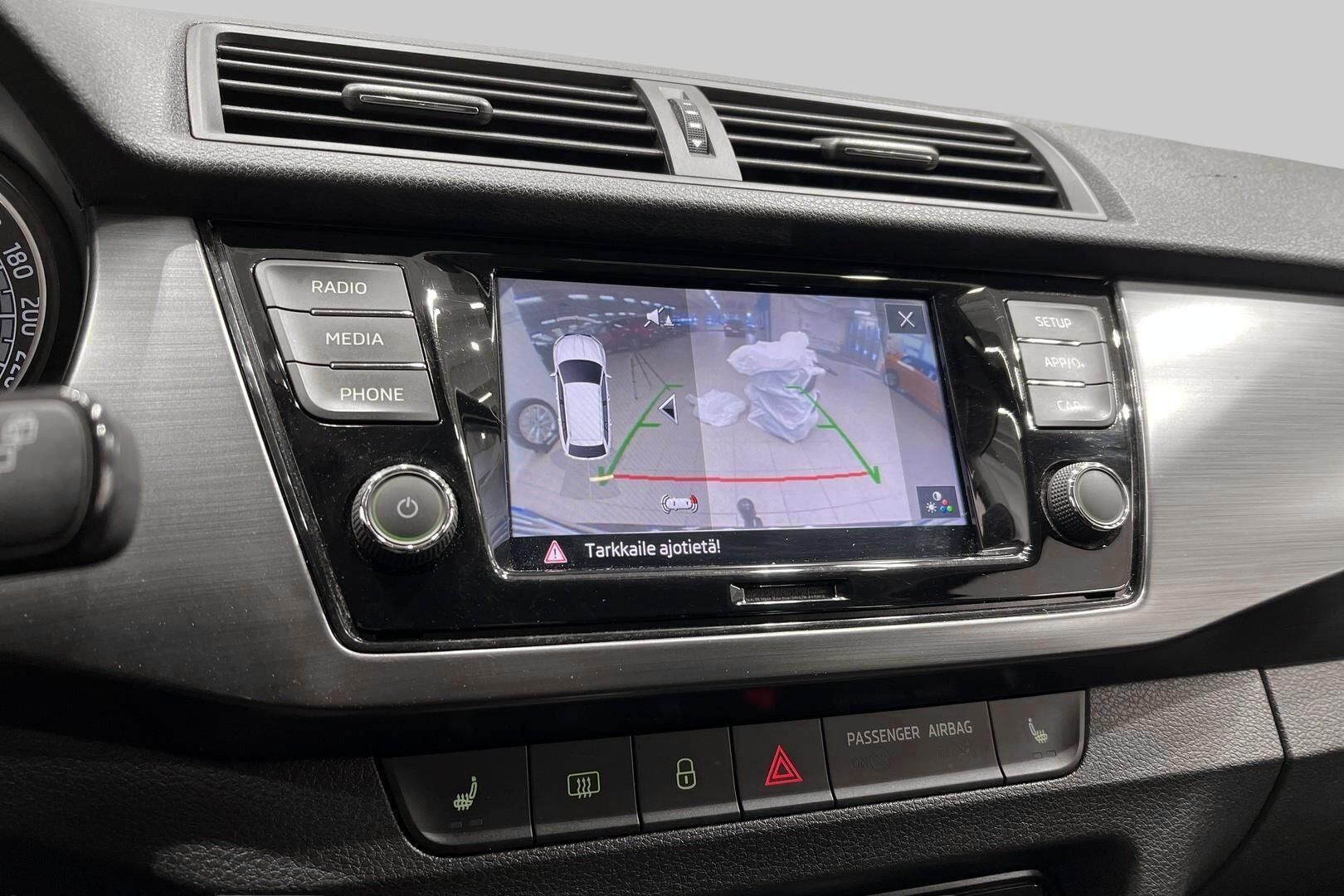 Skoda Fabia iso kuva 15