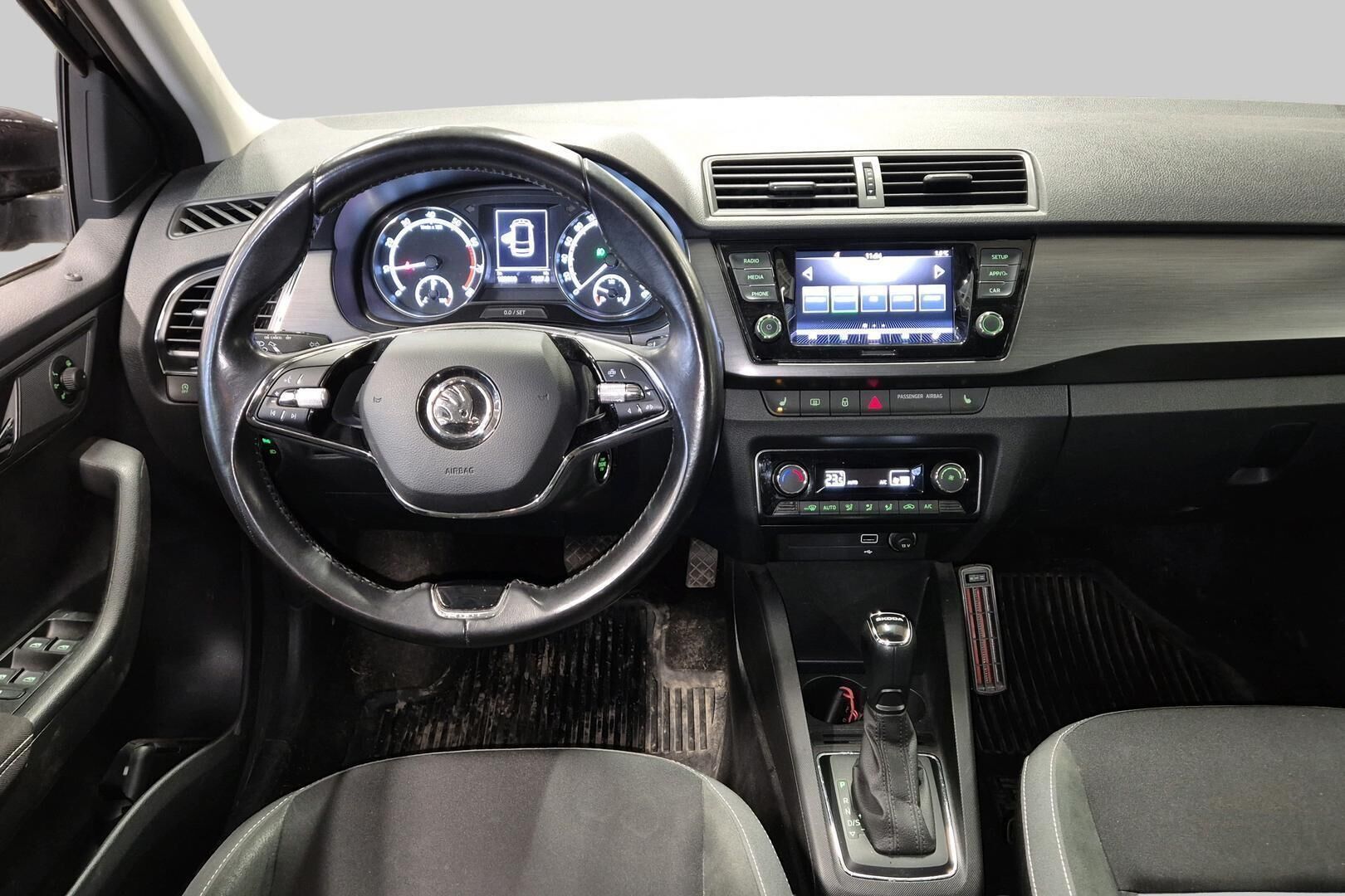 Skoda Fabia iso kuva 2