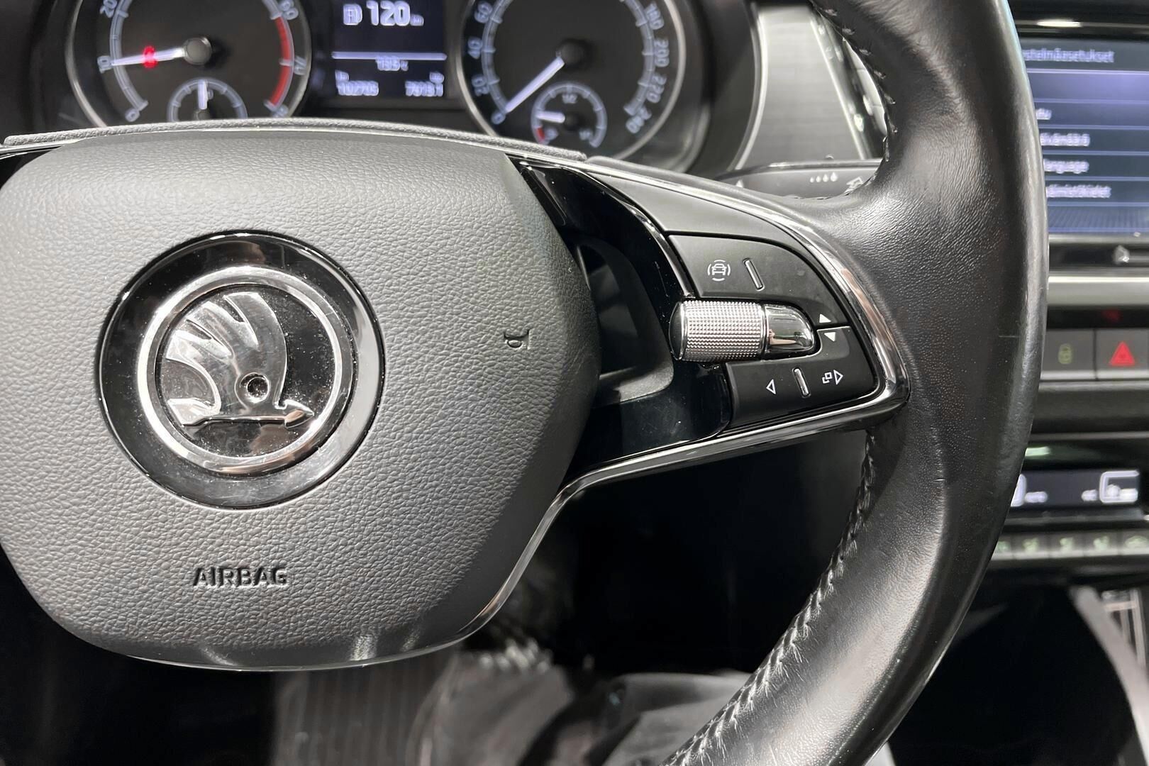 Skoda Fabia iso kuva 20