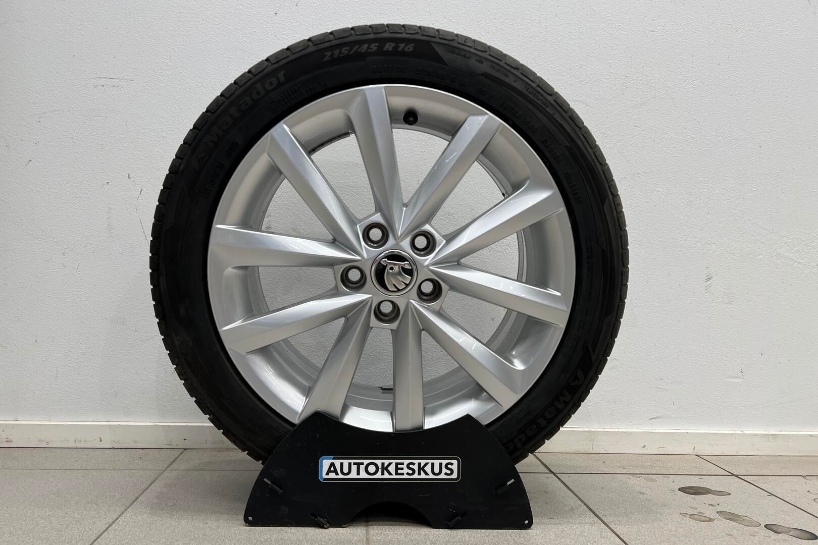 Skoda Fabia iso kuva 25