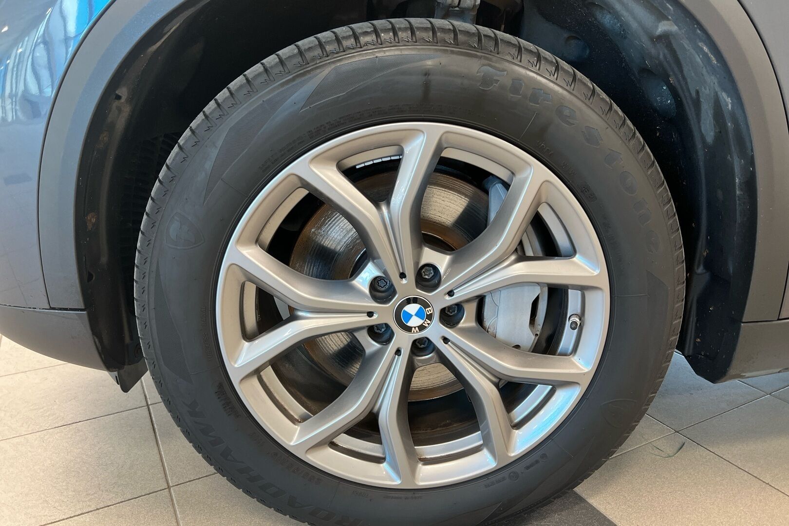 BMW X5 iso kuva 10