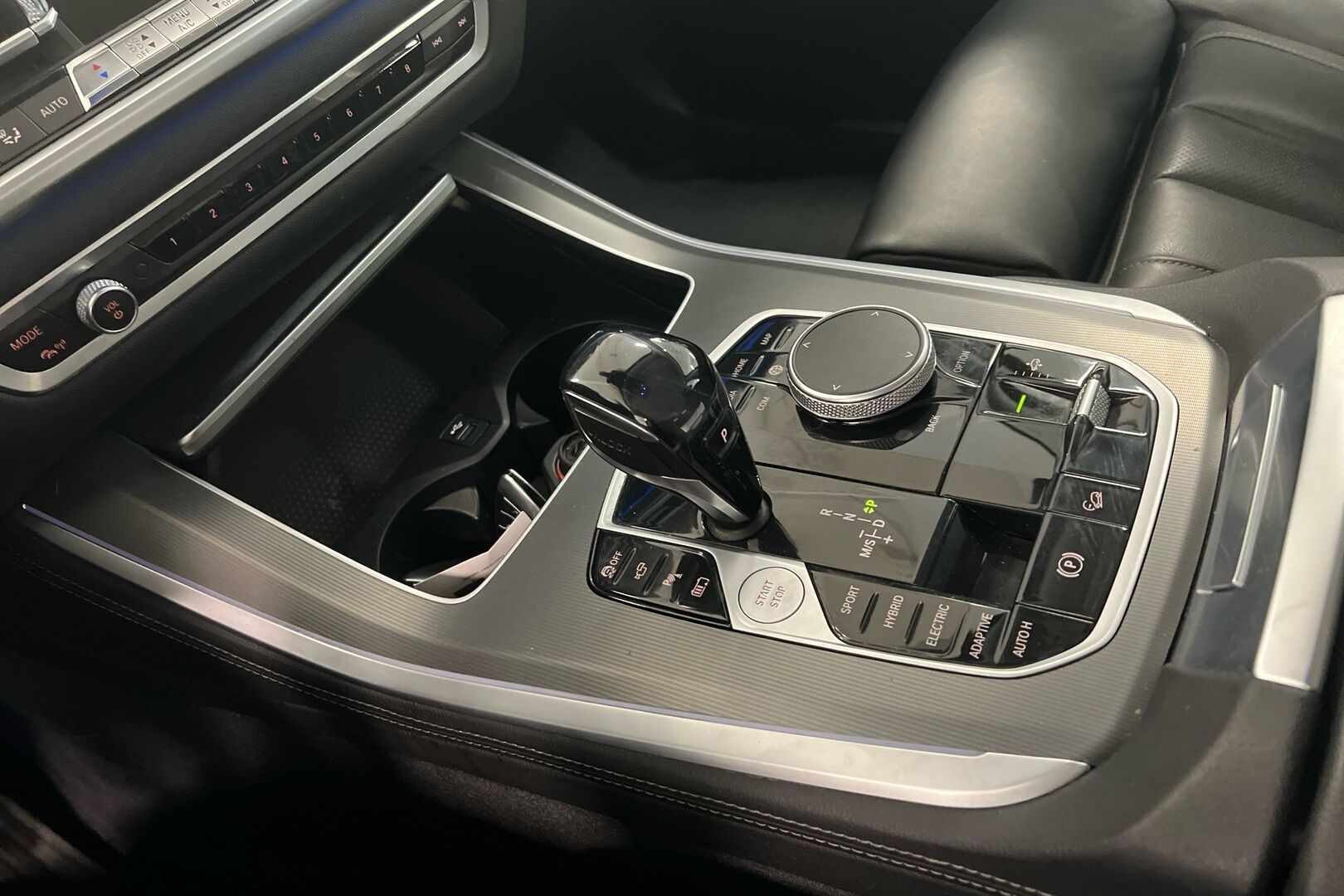 BMW X5 iso kuva 13