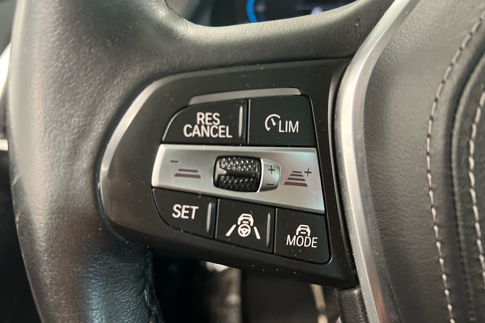 BMW X5 iso kuva 14