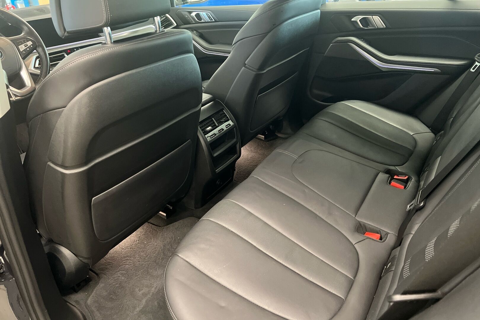 BMW X5 iso kuva 8
