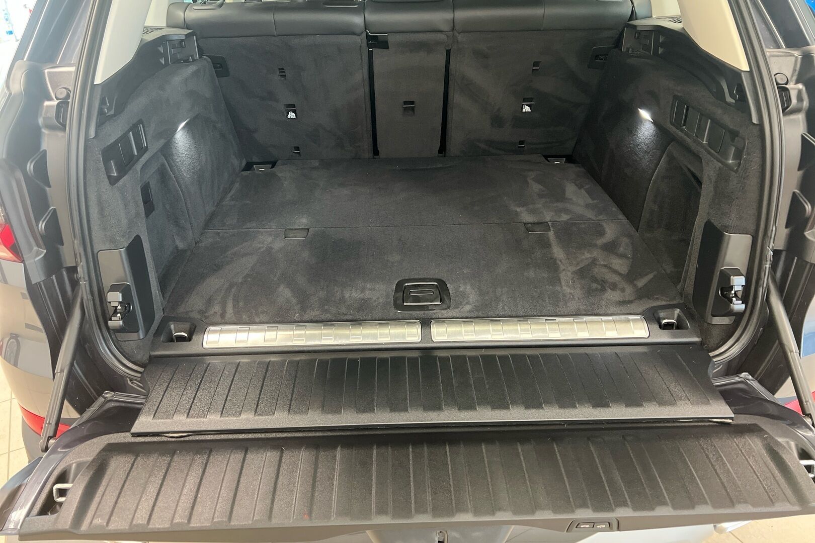 BMW X5 iso kuva 9