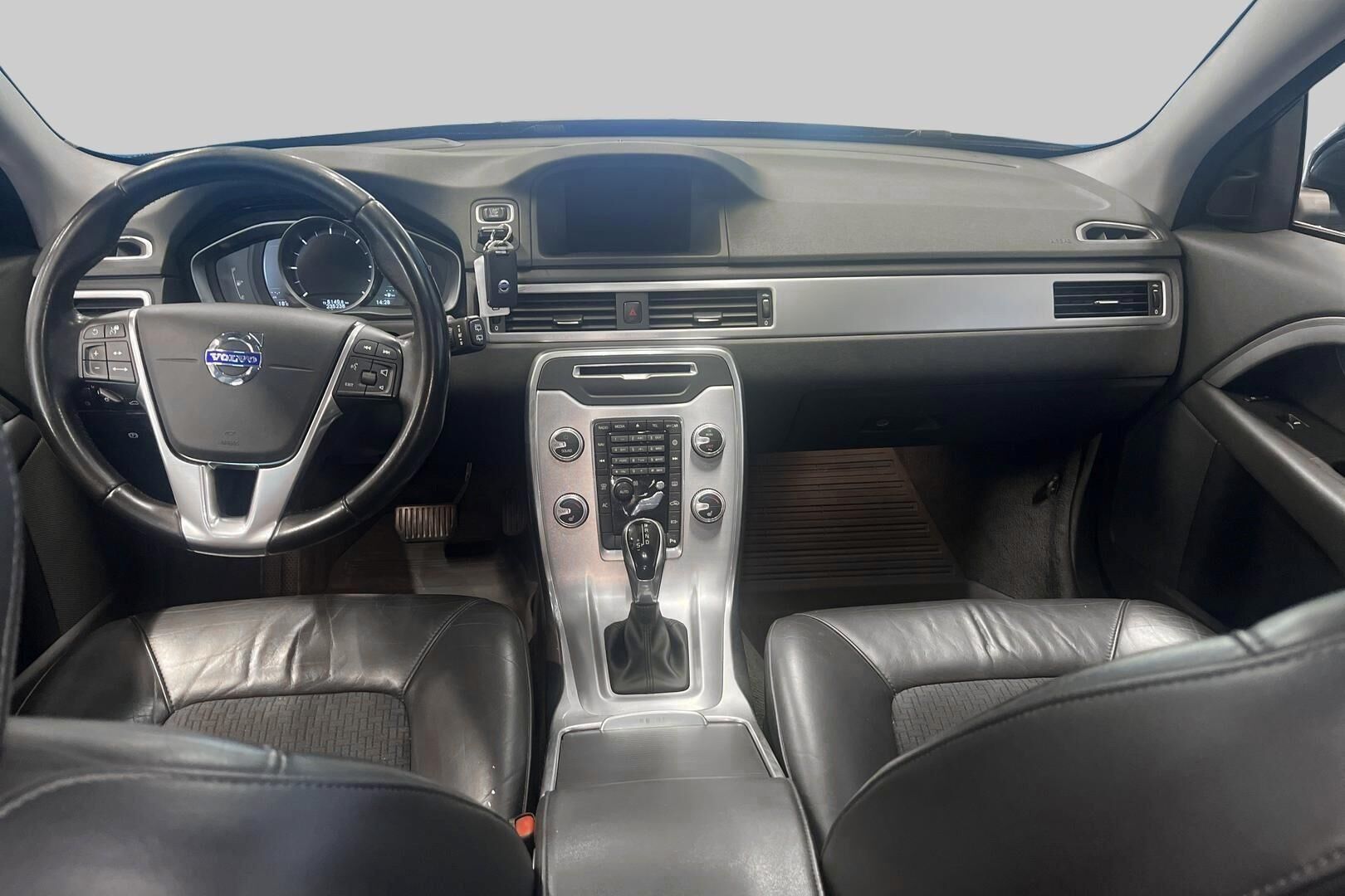 Volvo V70 iso kuva 10