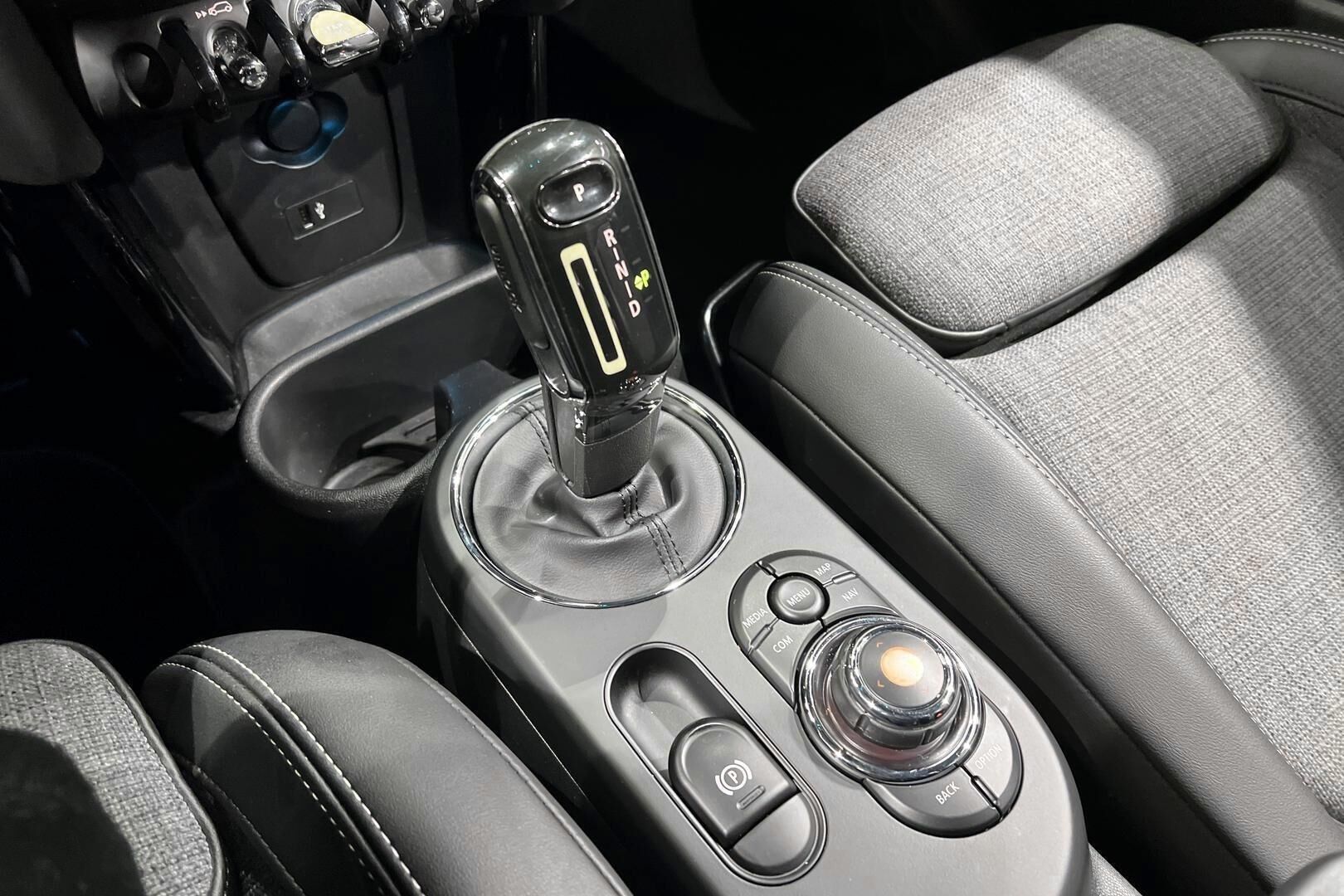 MINI Hatchback iso kuva 21