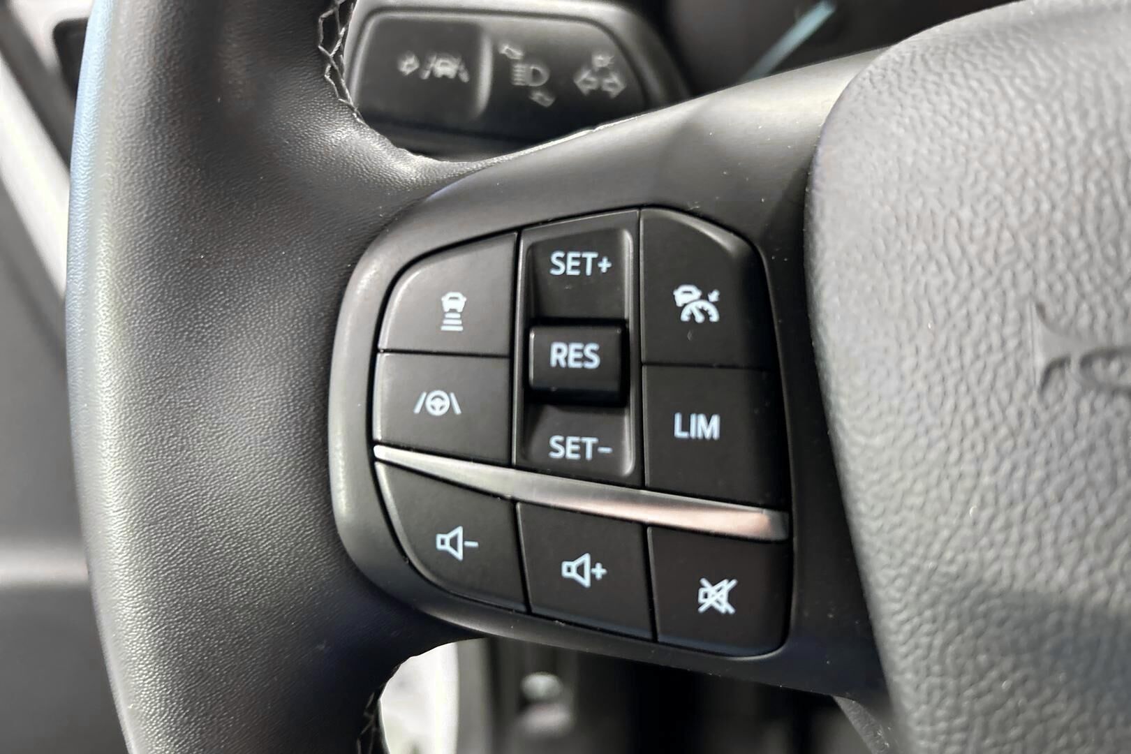 Ford Puma iso kuva 22