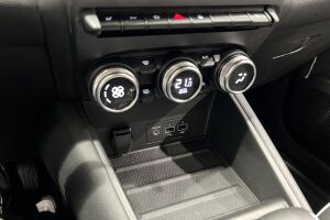 Renault Captur esikatselu 23