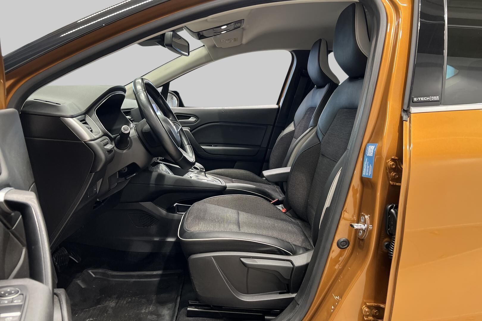 Renault Captur iso kuva 9