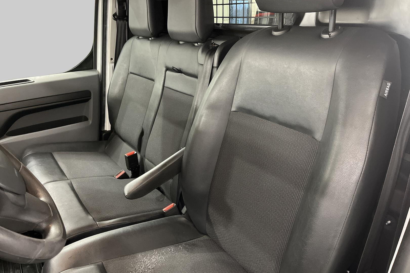 Toyota Proace iso kuva 9