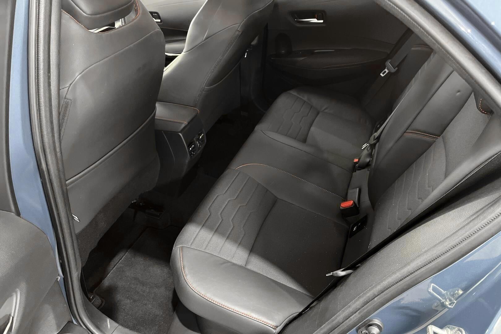 Toyota Corolla iso kuva 9