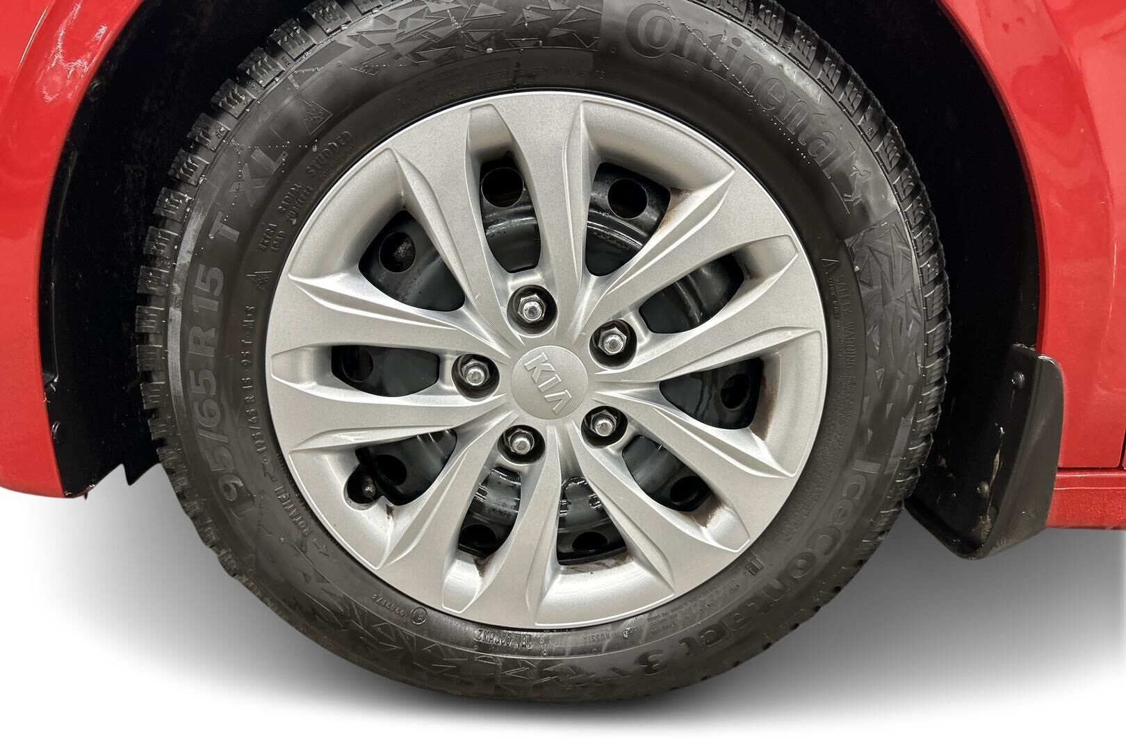 Kia Ceed iso kuva 13