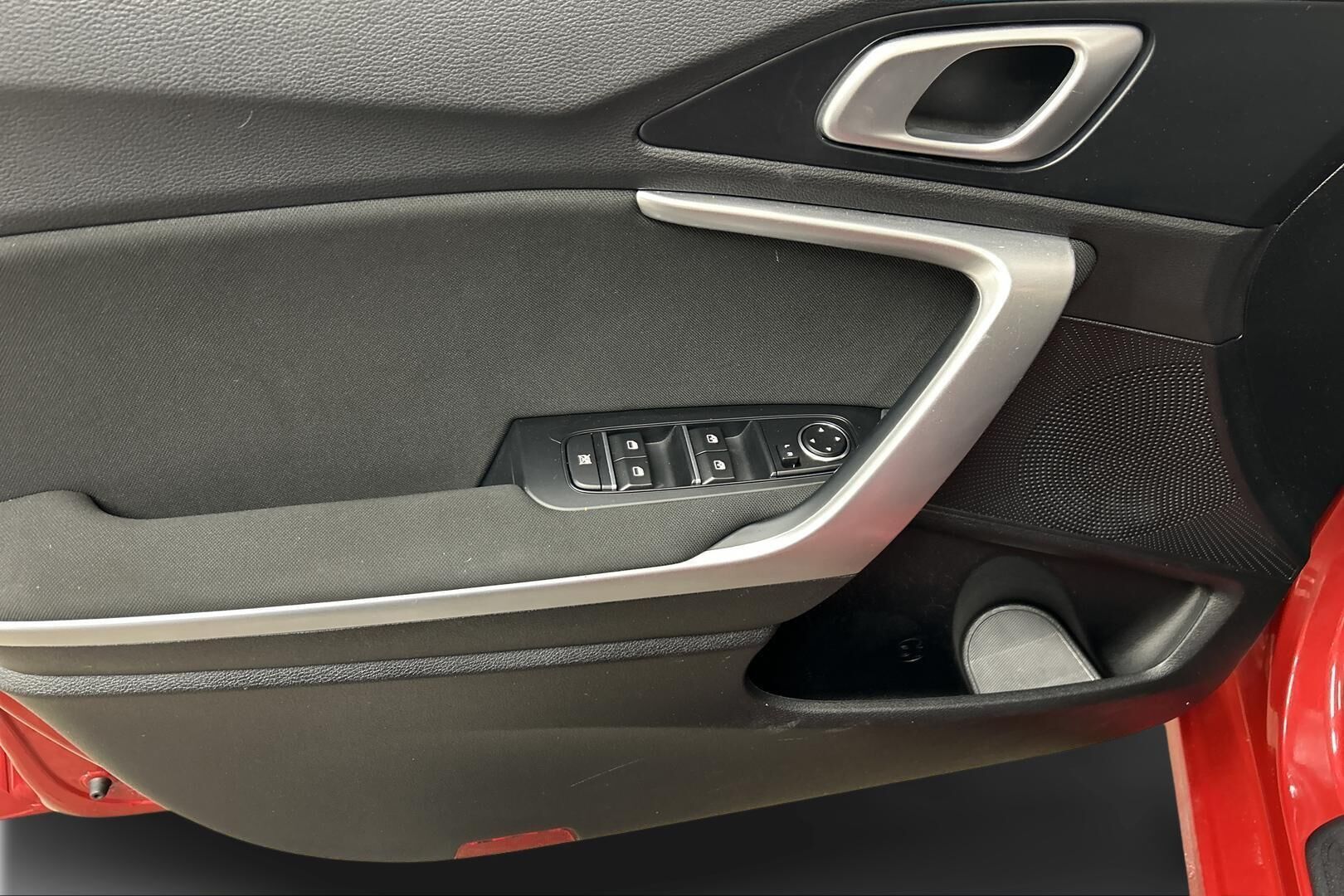 Kia Ceed iso kuva 14