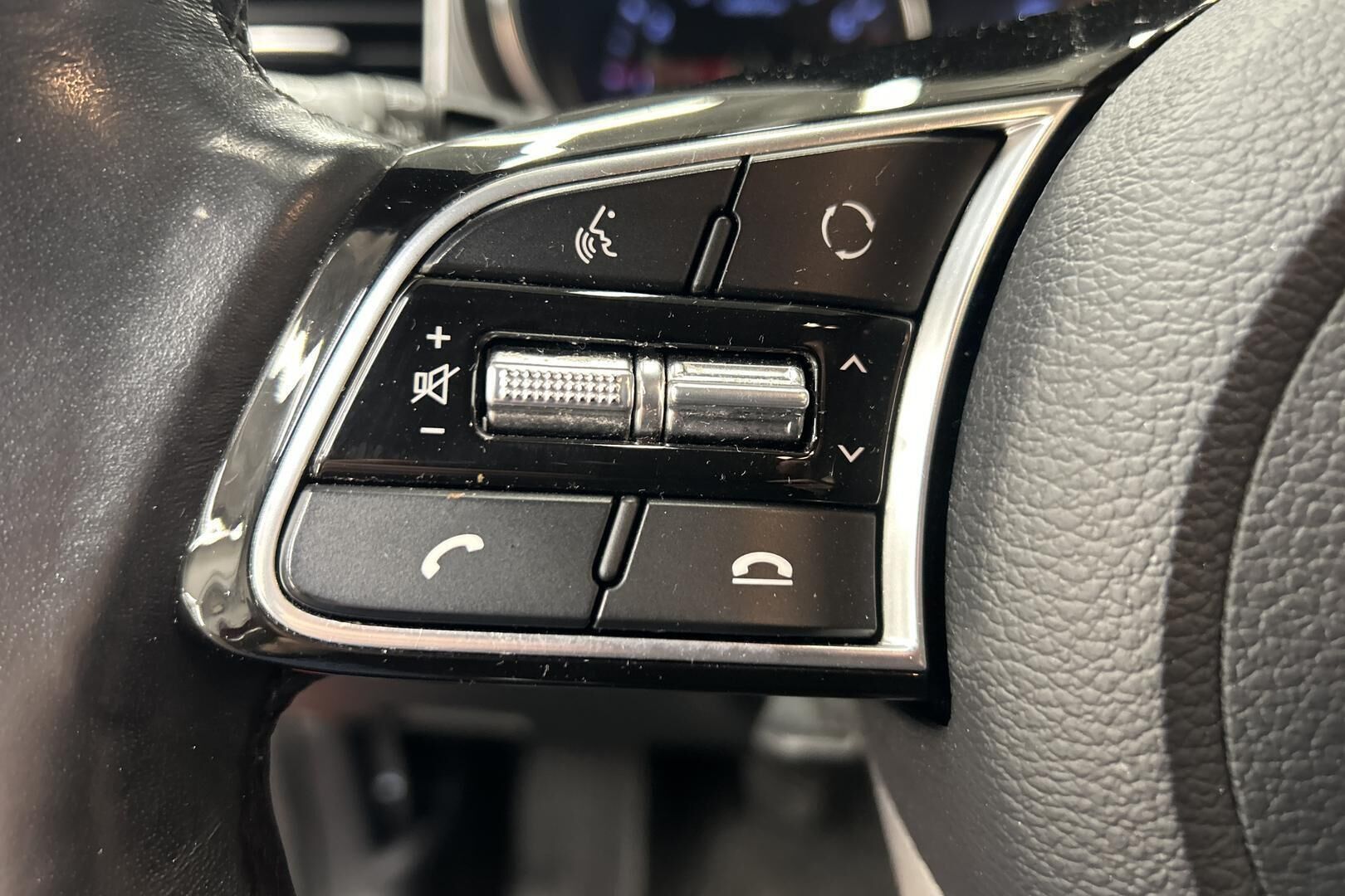 Kia Ceed iso kuva 15