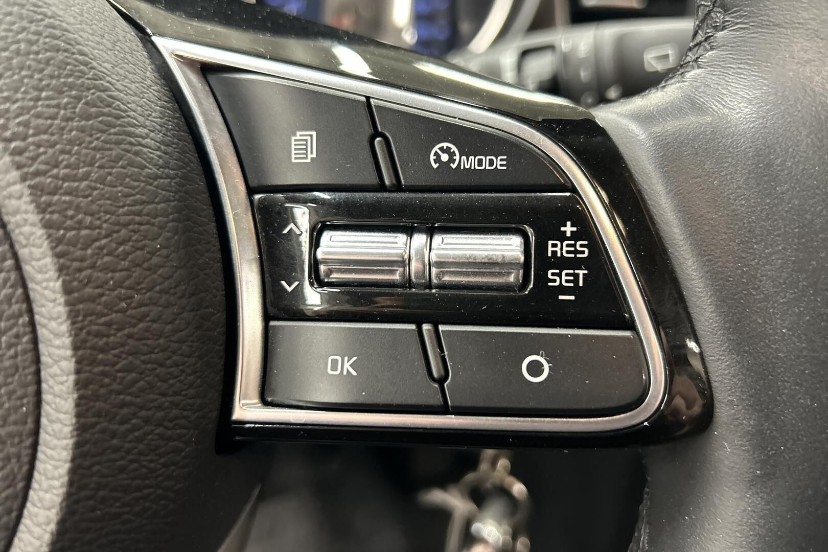 Kia Ceed iso kuva 16