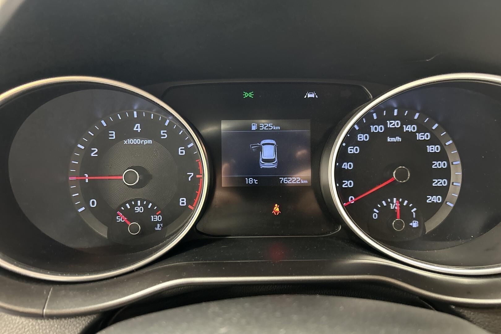 Kia Ceed iso kuva 17