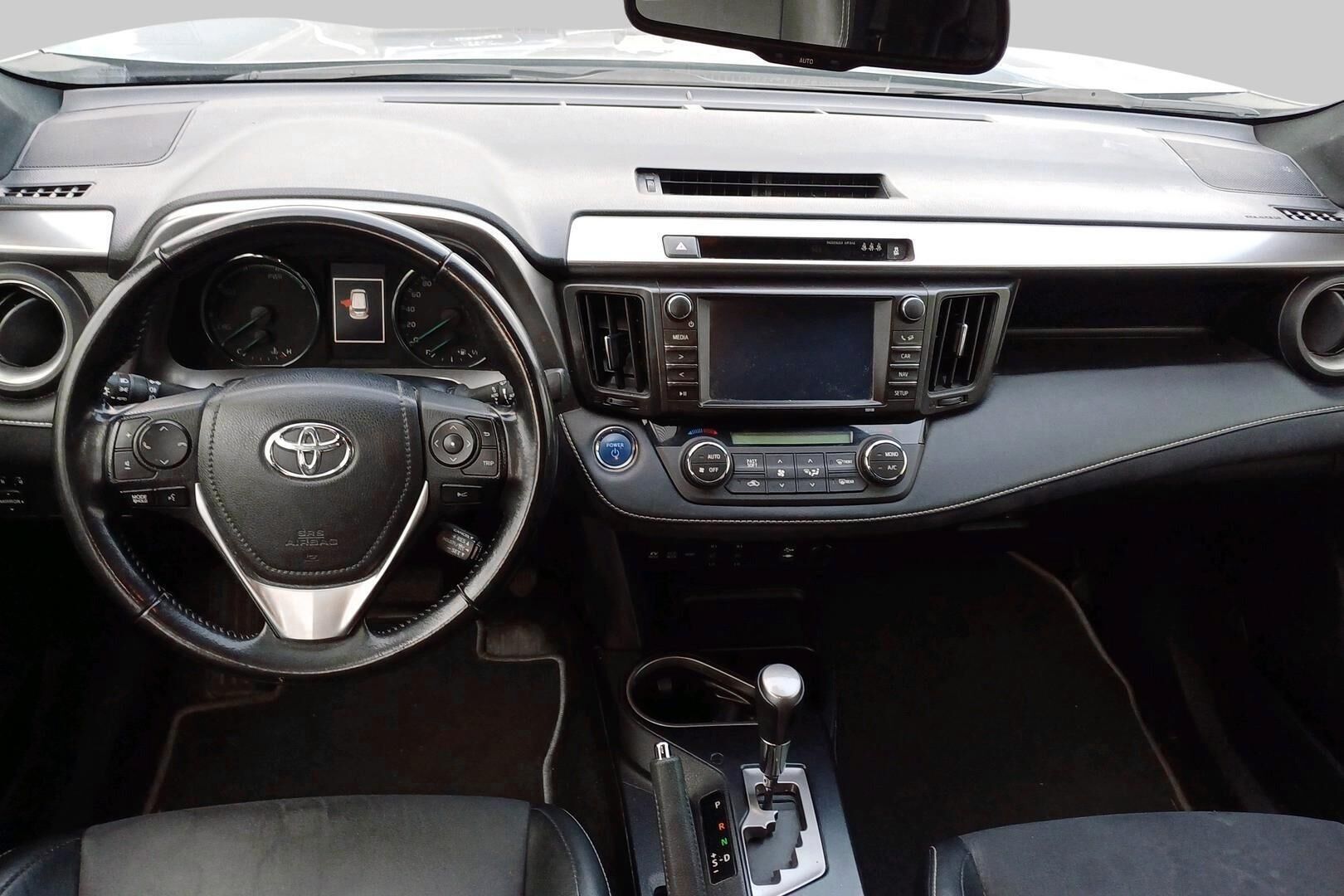 Toyota RAV4 iso kuva 1