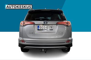 Toyota RAV4 esikatselu 1