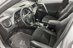 Toyota RAV4 esikatselu 12