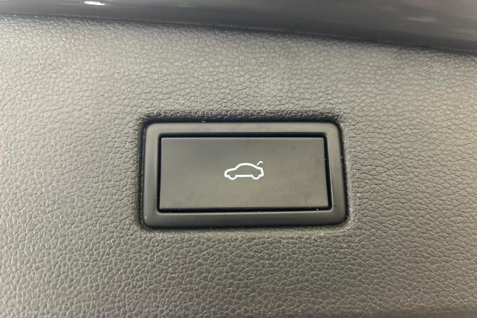 Volkswagen Tiguan iso kuva 24