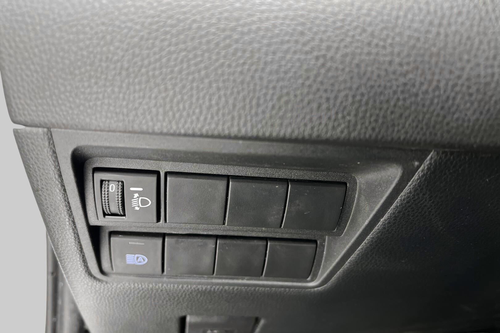 Toyota Yaris iso kuva 21