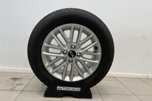 Toyota Yaris esikatselu 25