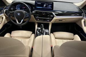 BMW 5-SARJA esikatselu 8