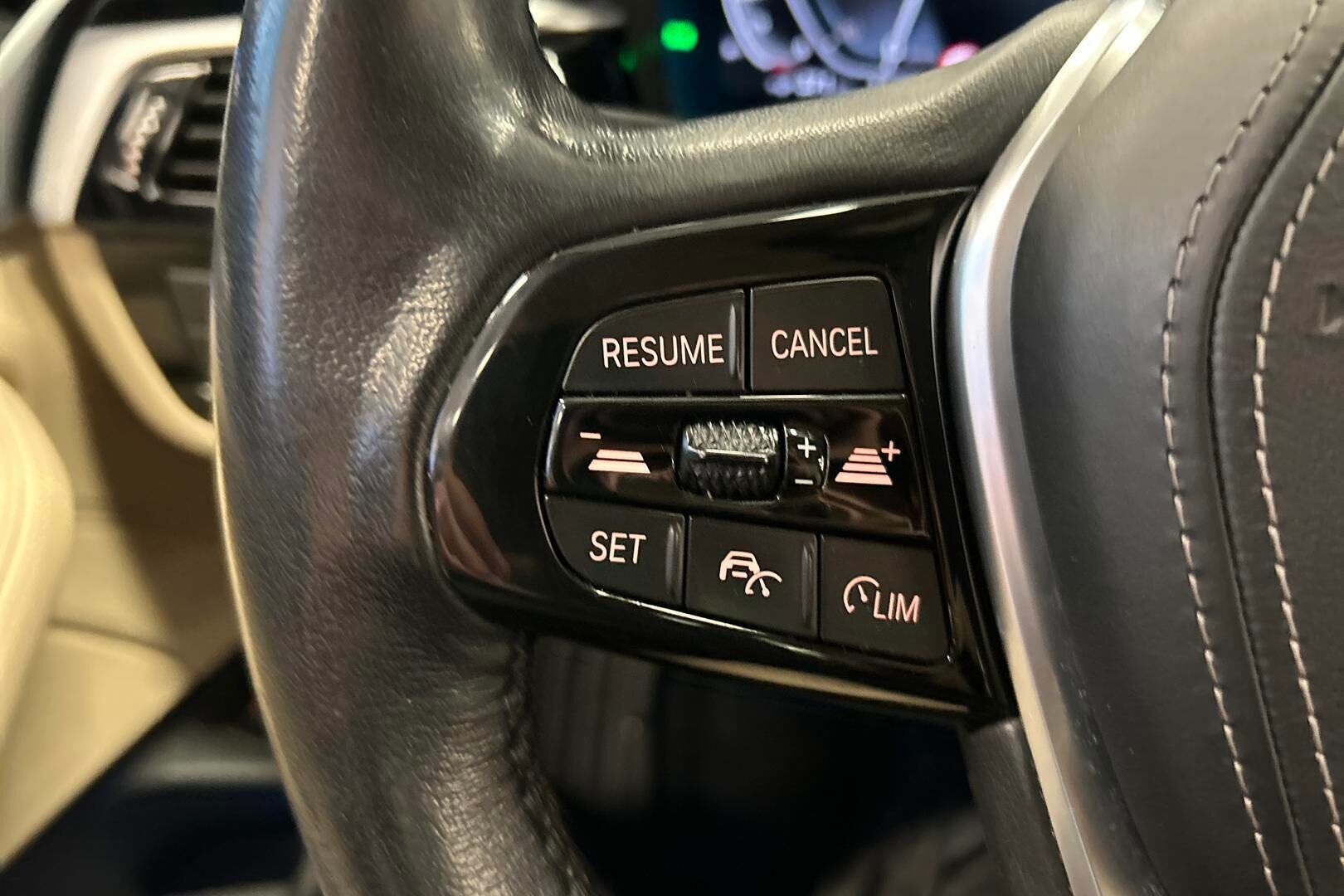 BMW 5-SARJA iso kuva 14