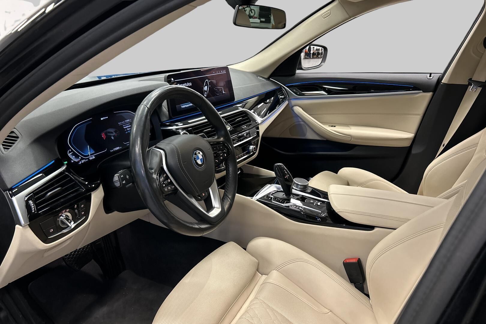 BMW 5-SARJA iso kuva 6