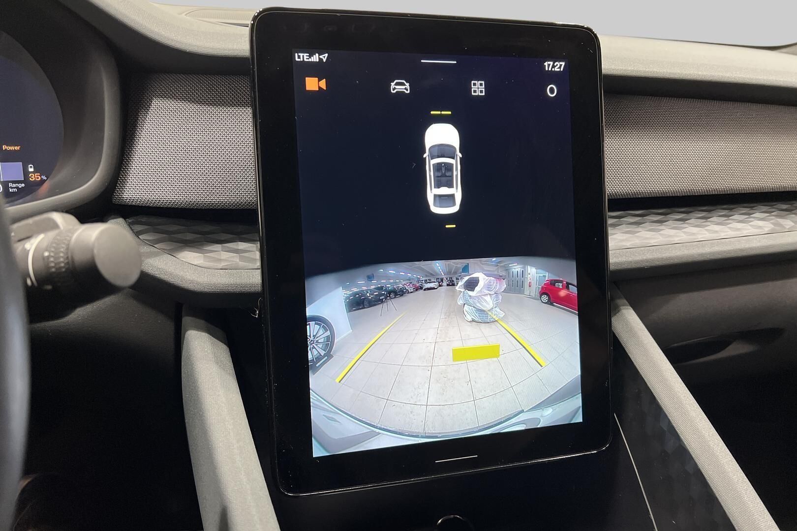 Polestar 2 iso kuva 13