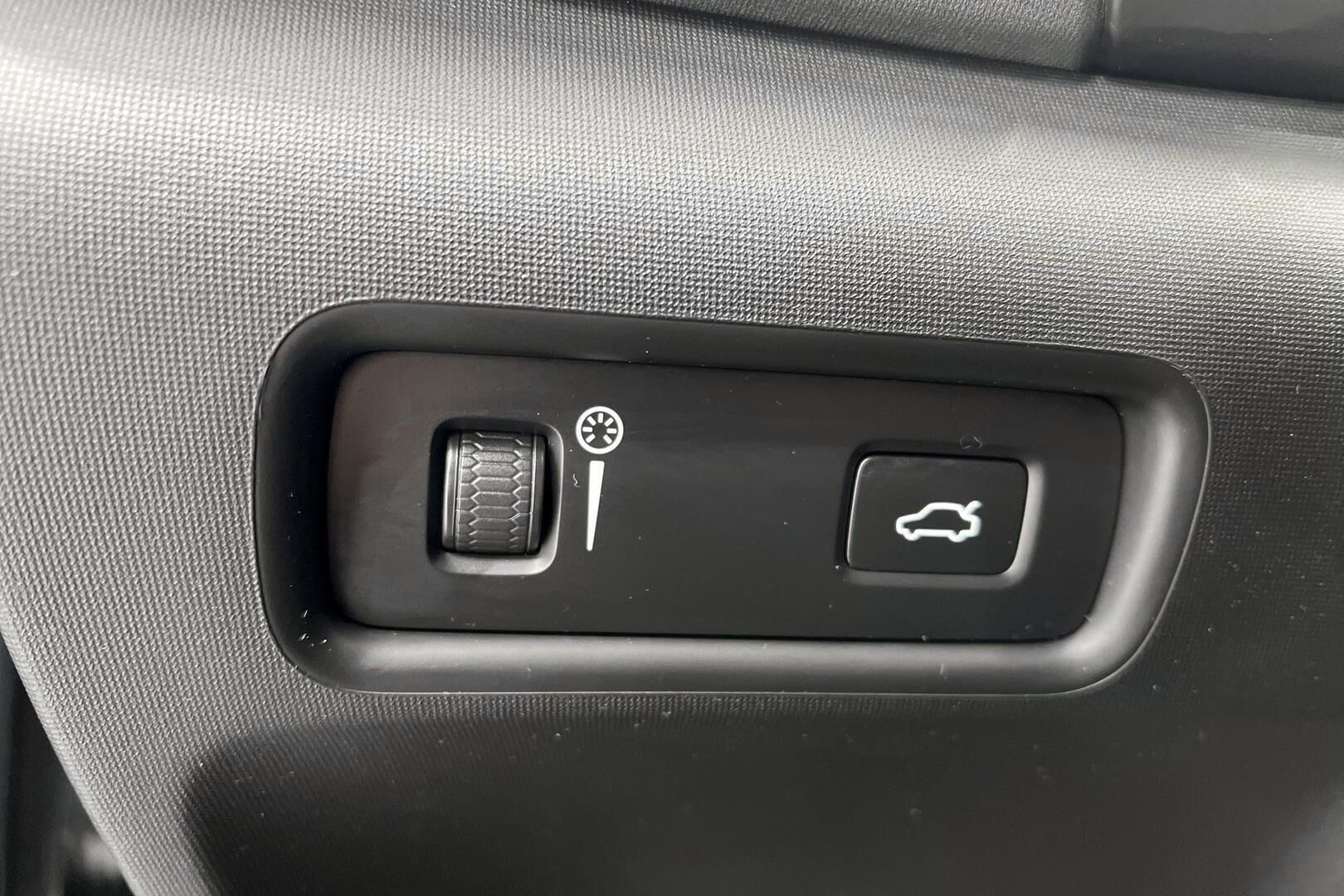 Polestar 2 iso kuva 21