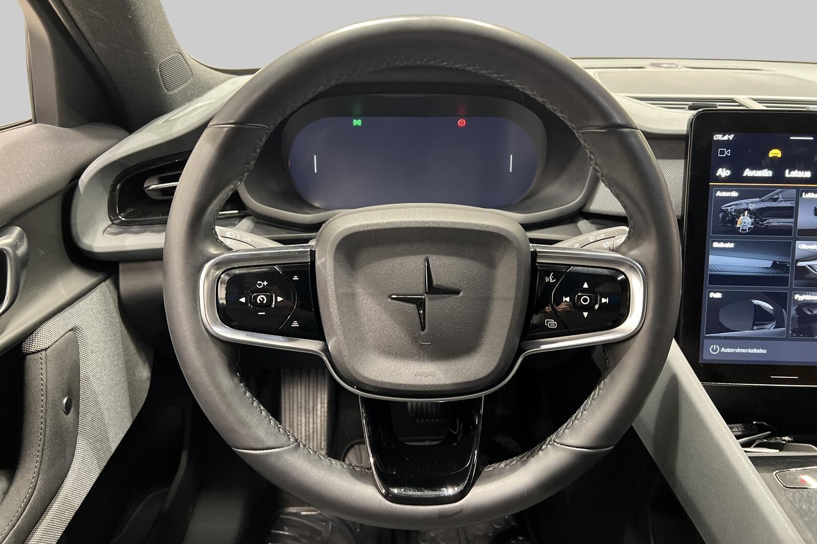 Polestar 2 iso kuva 24