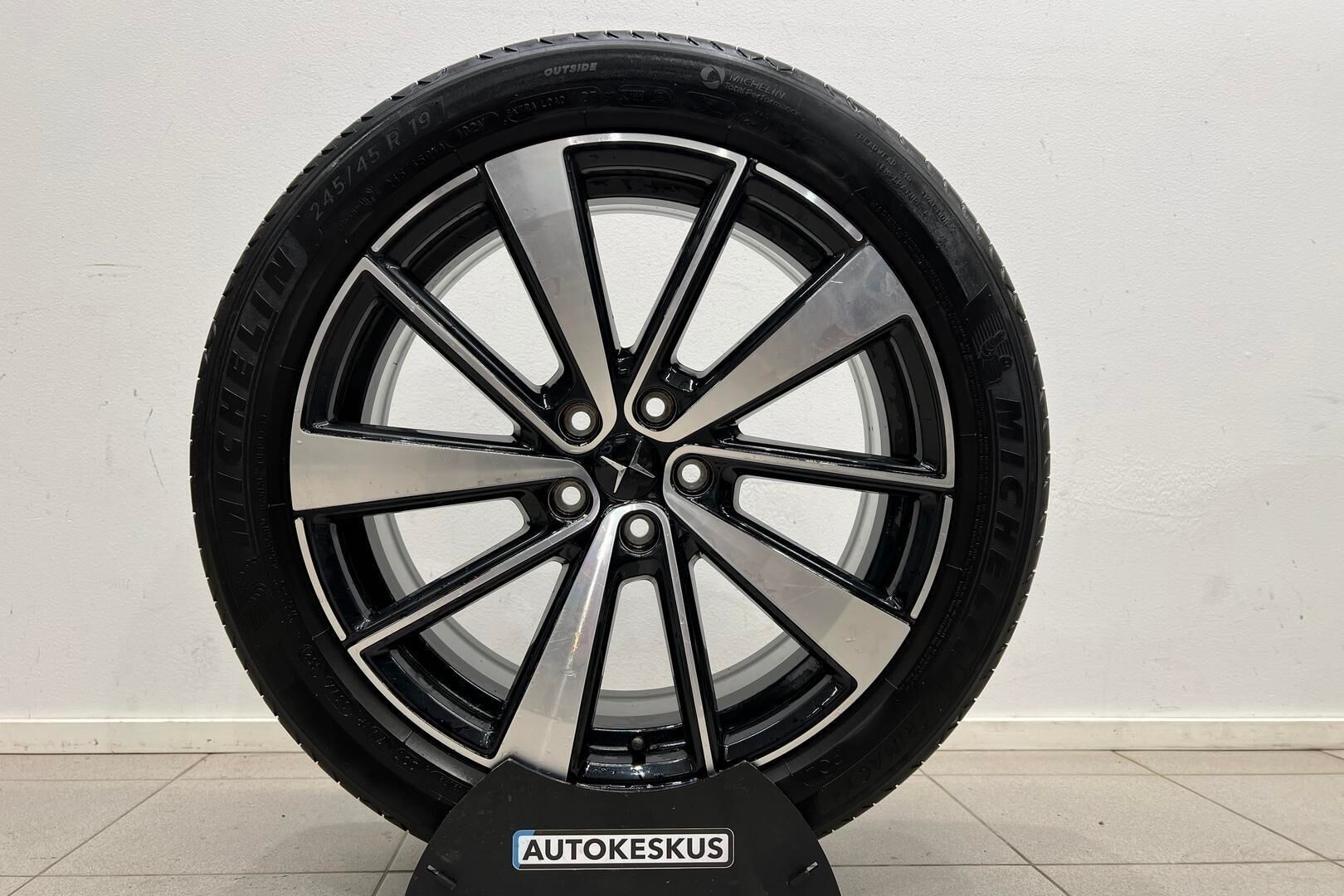 Polestar 2 iso kuva 25