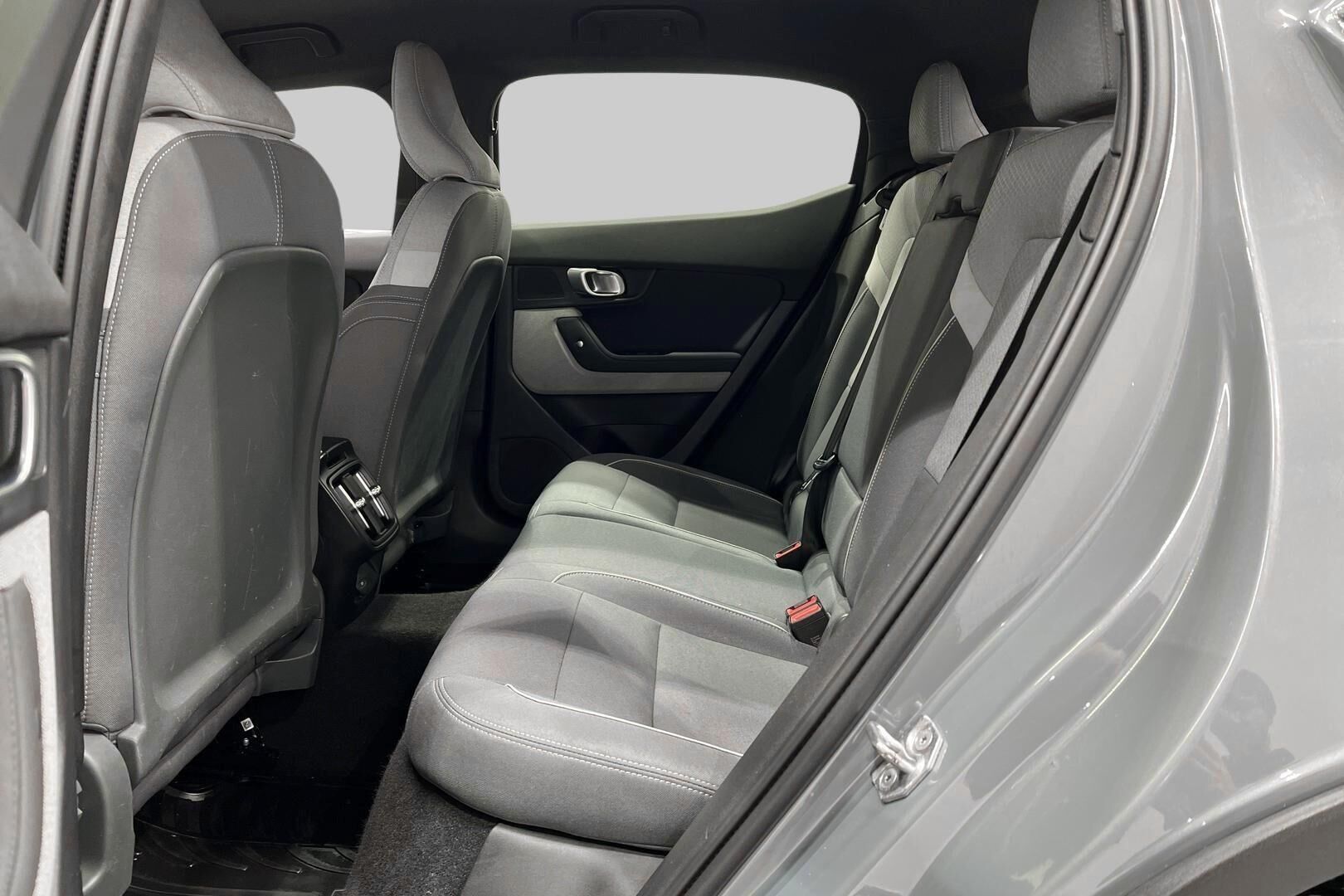 Polestar 2 iso kuva 8