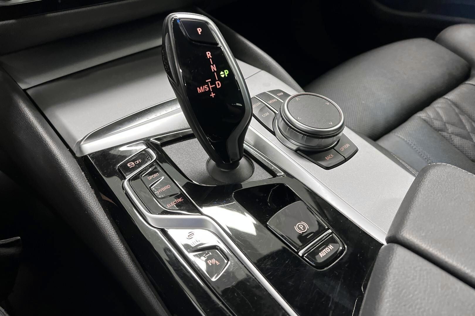 BMW 5-sarja iso kuva 22