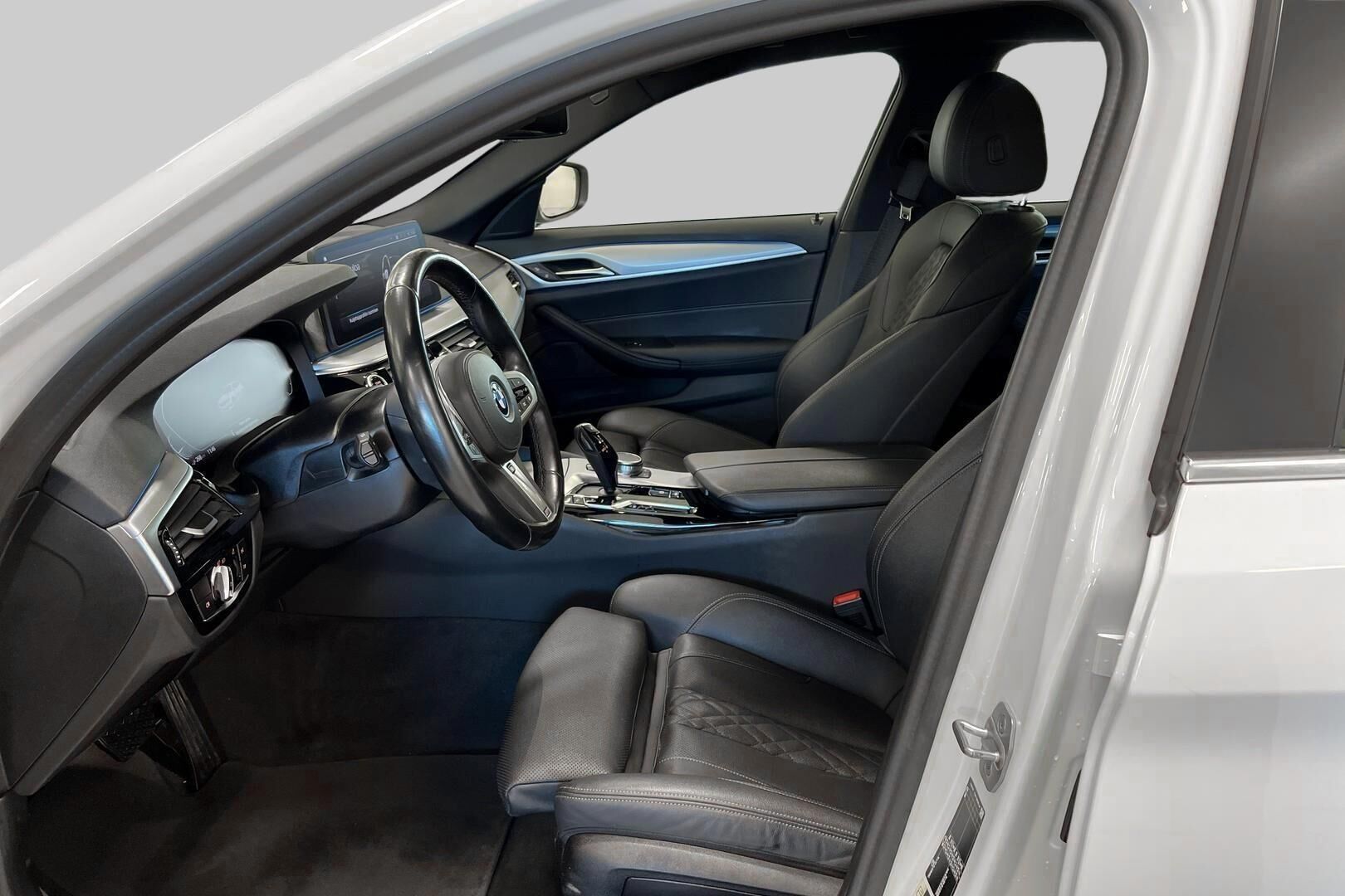 BMW 5-sarja iso kuva 7