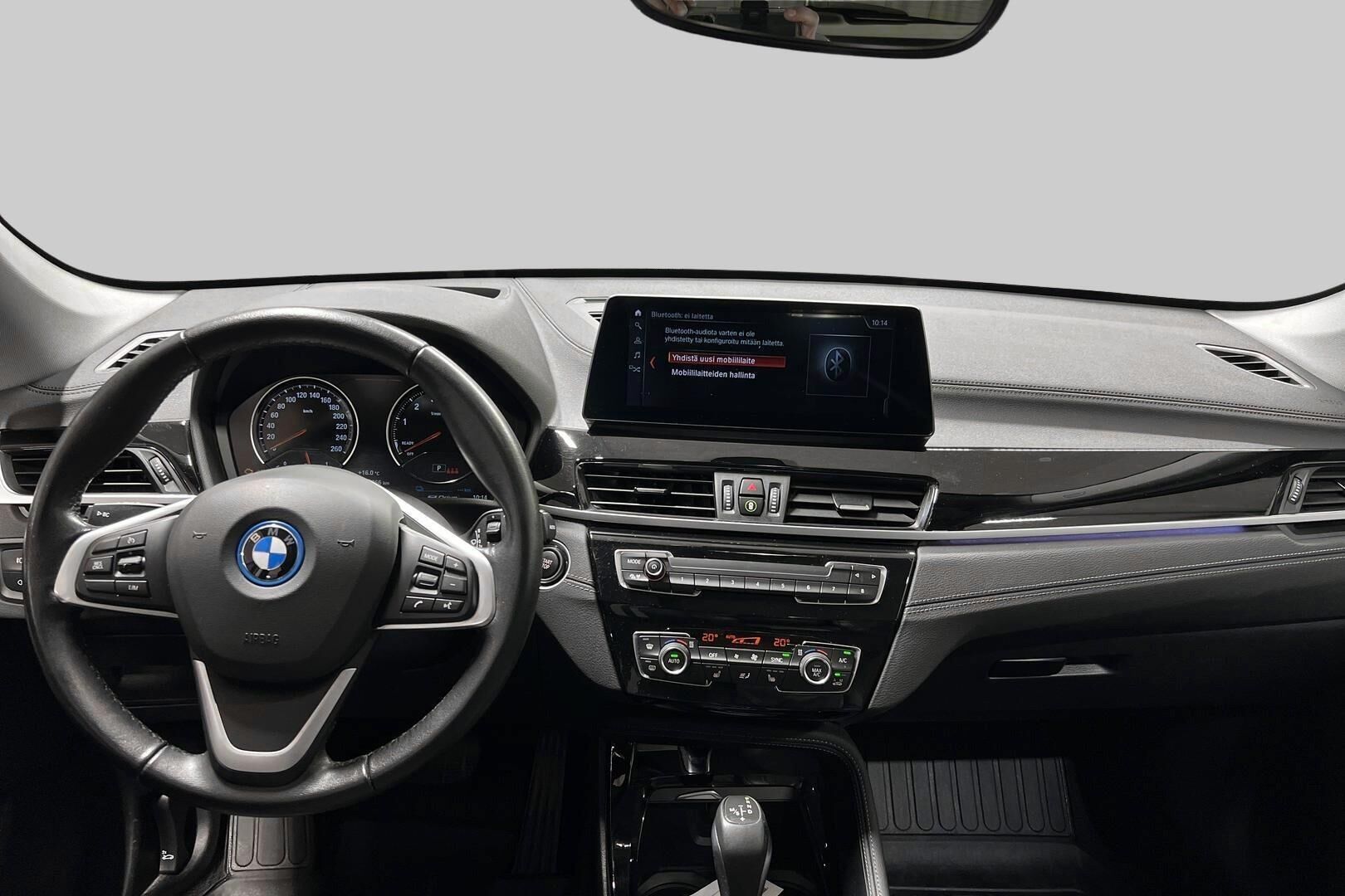 BMW X1 iso kuva 10